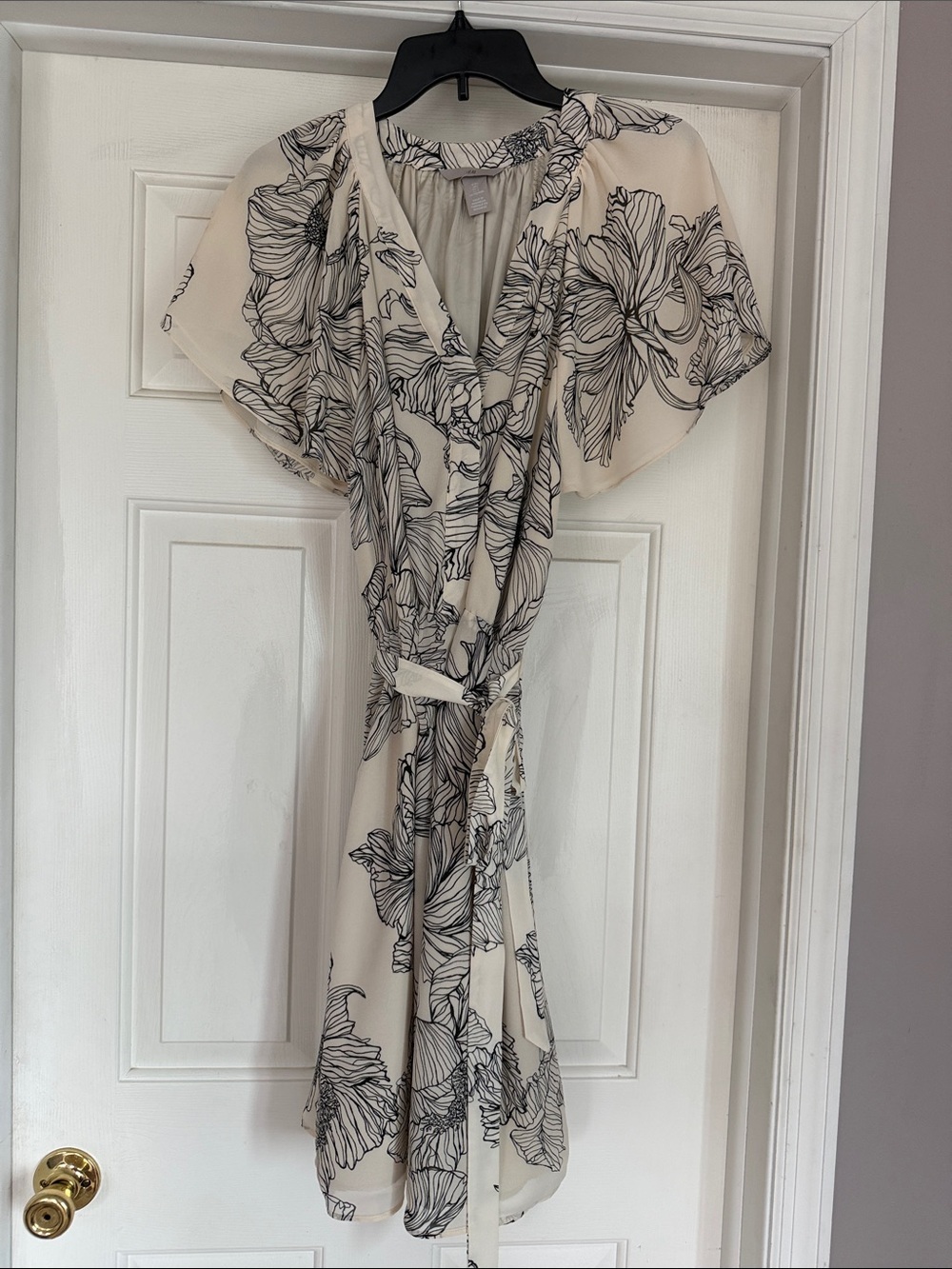 H&M Cream Floral Print Wrap Dress
